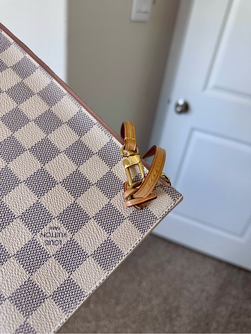 Authentic Louis Vuitton Damier Azur Zip Pouch - Picture 2 of 11